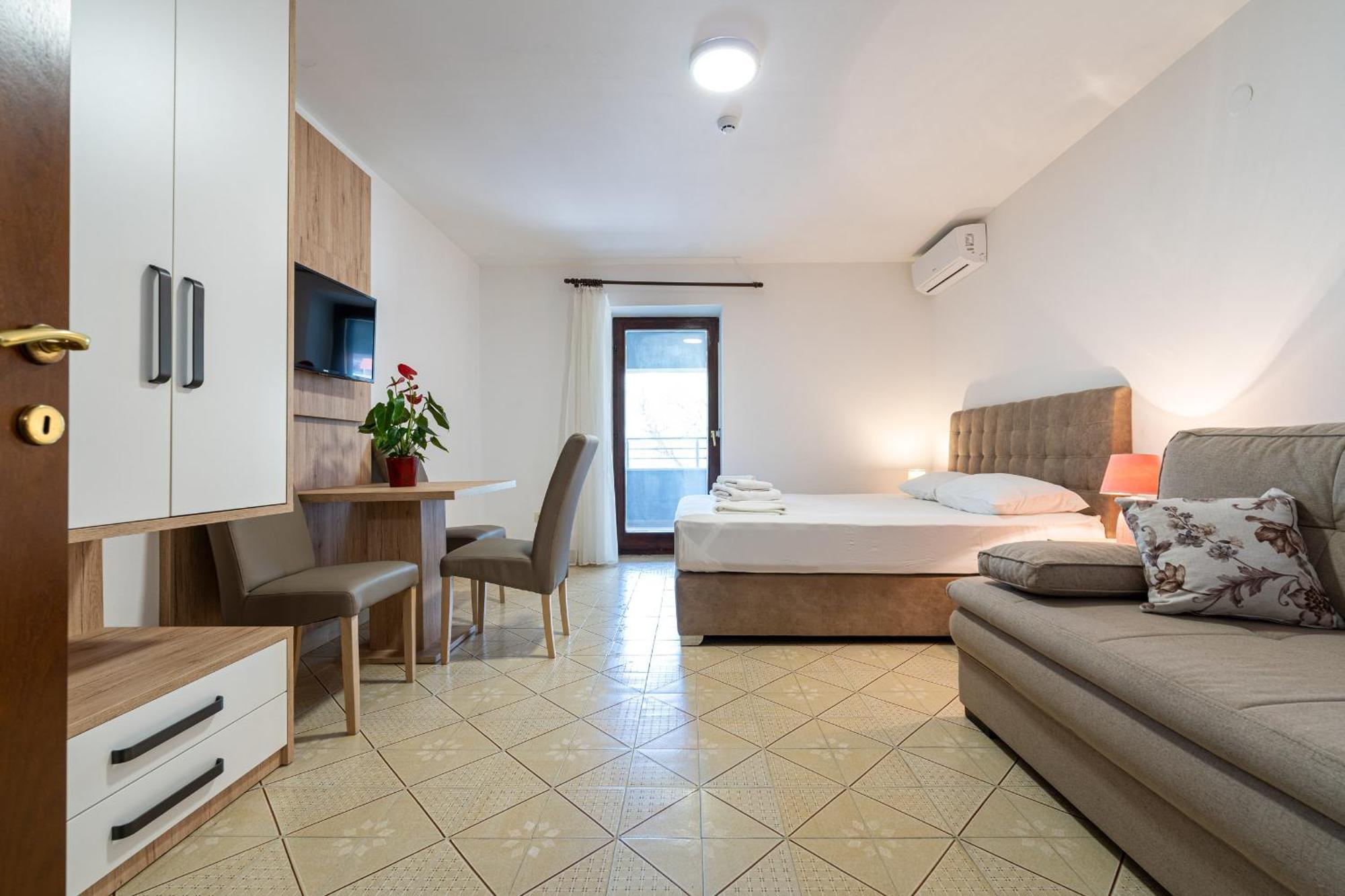 Studio Apartments Marea 2 Budva Room photo